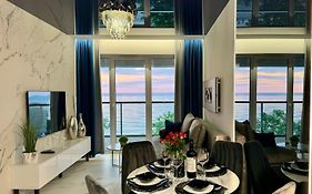 Apartament Gray z BEZPOŚREDNIM WIDOKIEM na morze- Nadmorski Luksus Apartamenty